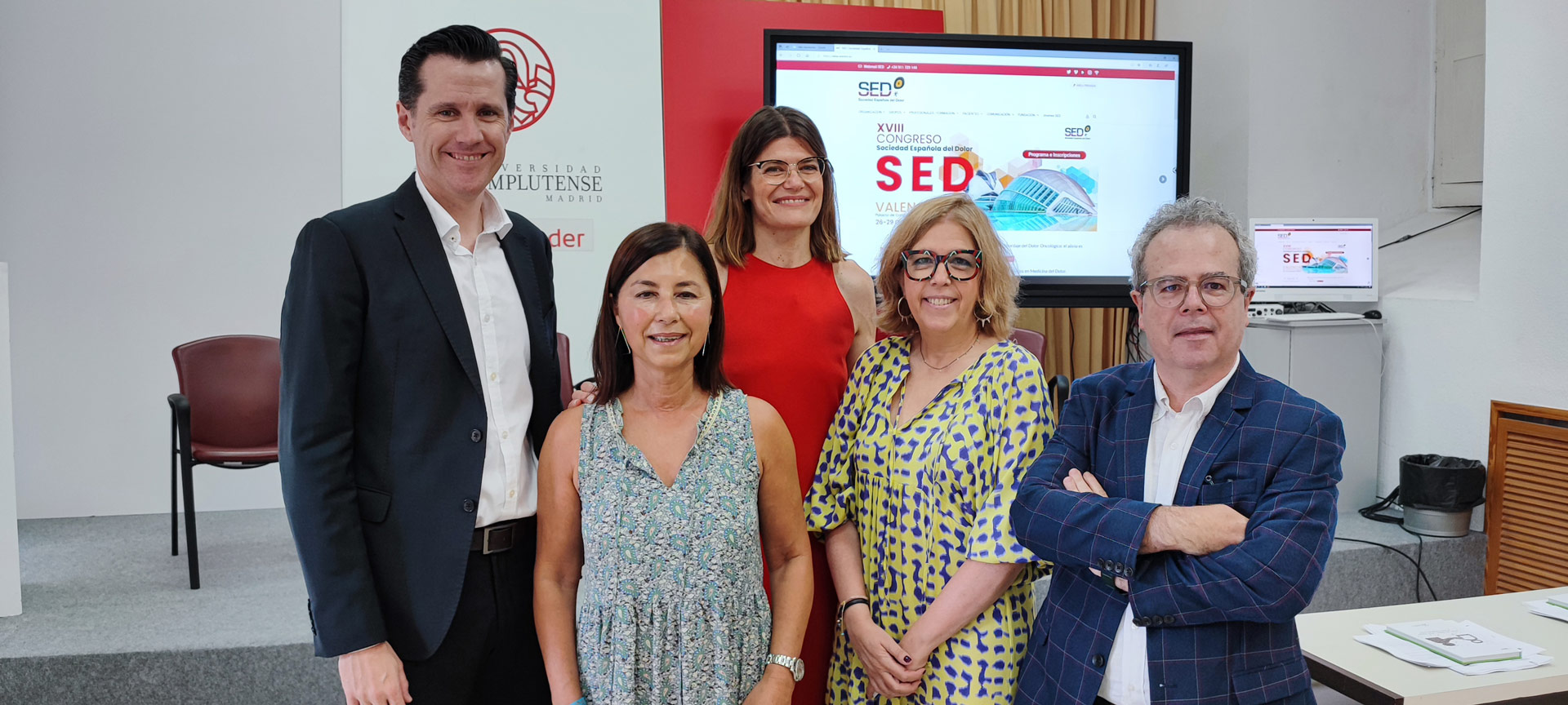 De izq. a dcha: Dr. Gustavo Fabregat, Dra. Luz Cánovas, Dra. María Madariaga, Dra. Concha Pérez y Dr. Víctor Mayoral