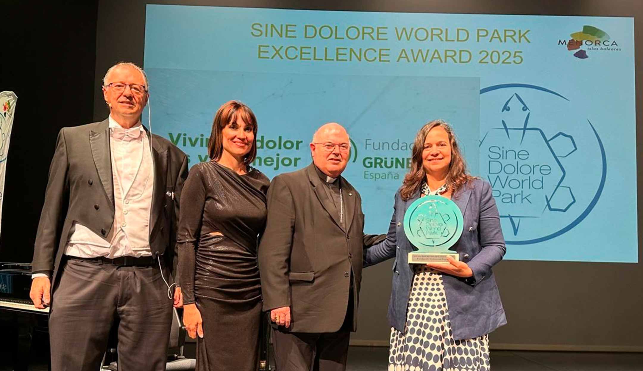 La Fundación Grünenthal recibe el Premio Excelencia Sine Dolore por su 25º aniversario en la lucha contra el dolor crónico